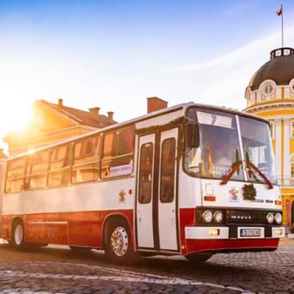 Маршрутът преминава покрай кино Одеон НДК Петте кьошета Военномедицинската академия