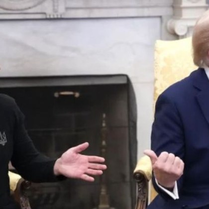 По време на среща в Овалния кабинет на Белия дом