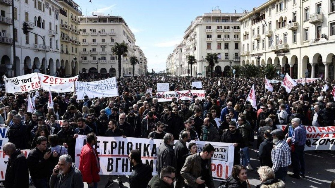 В Солун откриха момумент за загиналите във влаковата катастрофа Тейпе