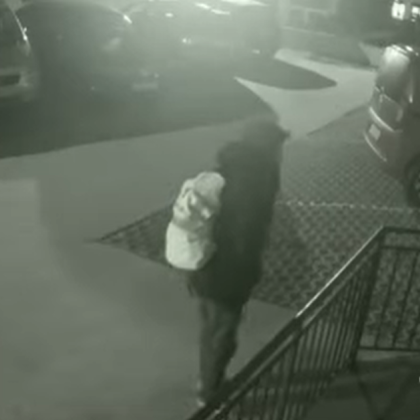 Мъж във Варна търси откраднатата си електрическа тротинетка Kugoo Kirin