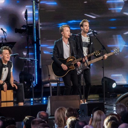 Членовете на украинската поп рок група Breeze Александър и Иля Беляков както