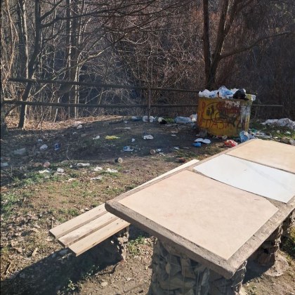 Граждани избрали да посетят емблематична чешма край Сливен останаха потресени