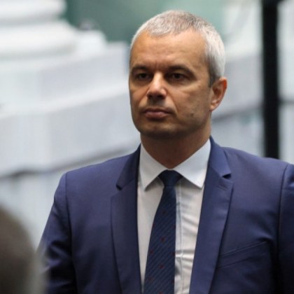 Депутати със сигнал до Сарафов за Костадин Костадинов