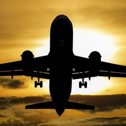 МВнР предупреждава българските граждани да планират внимателно пътуванията си в