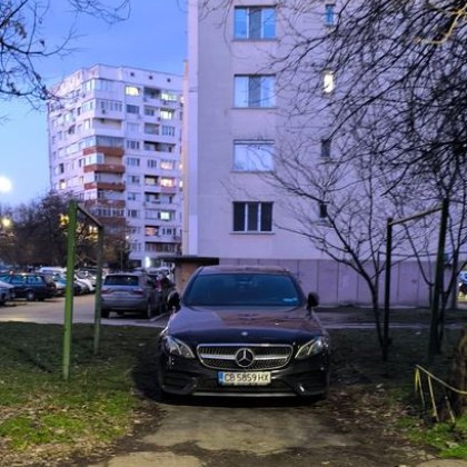 Столичанин адресира познат до болка проблем паркирането на нерегламентирани