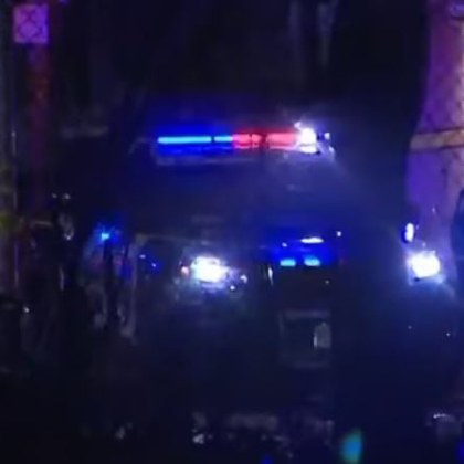 Един полицай е загинал а друг се бори за живота