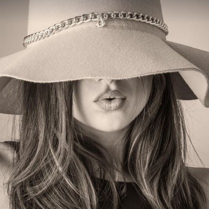 8 март е денят в който показваме любовта уважението и