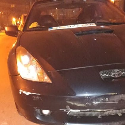 Водач завари леката си кола вандализирана Предният номер на возилото оставено
