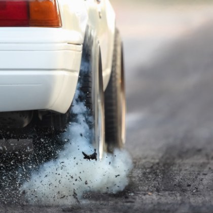 41 годишен водач на лек автомобил БМВ бил забелязан на ул Карловско