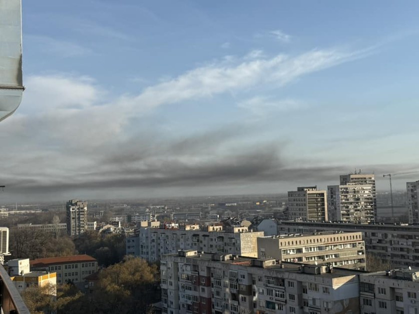 Пожар гори в Пловдив СНИМКИ