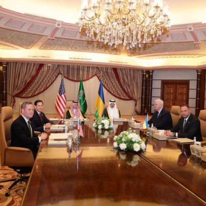 Обединеното кралство положи сериозни дипломатически усилия зад кулисите за да