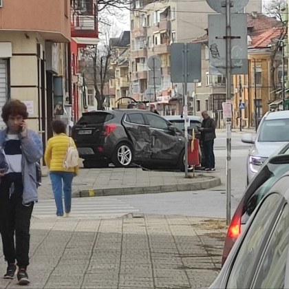 Катастрофа е станала днес на оживен булевард в центъра на