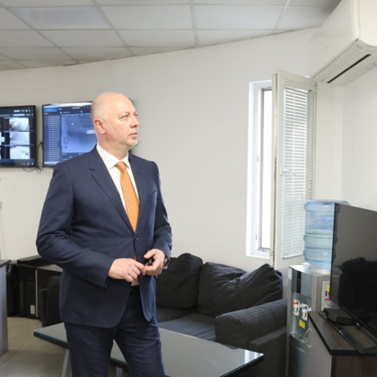 Министър председателят Росен Желязков се запозна на място с хода на