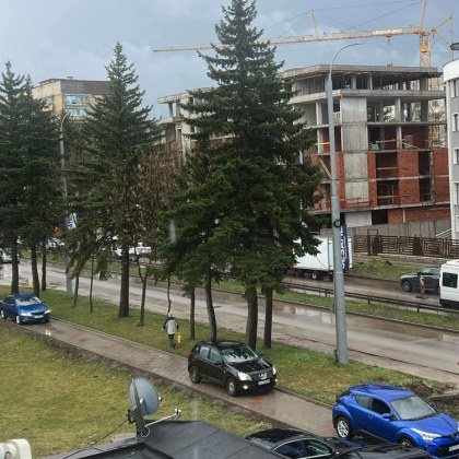 За абсурдна ситуация алармира гражданин Перничанин твърди че коли се