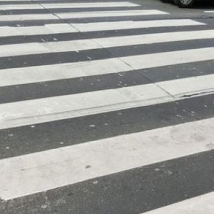 Водач на лек автомобил блъсна 14 годишно момиче пресичащо пешеходна пътека