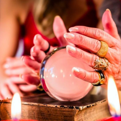 37 годишна мнима врачка взе 16 000 лева монети бижу и