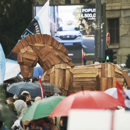 В Сърбия се провеждат най големите антиправителствени протести Хиляди недоволни от