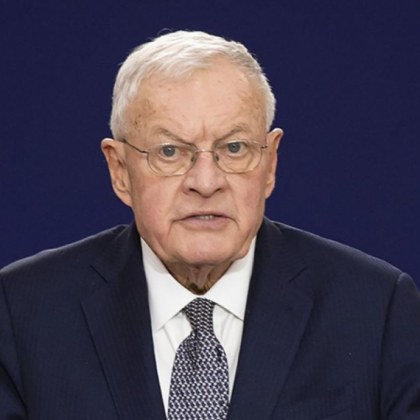 Доналд Тръмп изглежда ограничава правомощията на пратеника си който трябваше