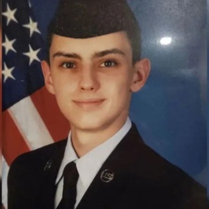 Войникът от военновъздушните сили на САЩ Джак Тейшейра по рано осъден