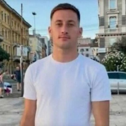 Футболистът на Шкупи Андрей Лазаров който беше откаран в болница