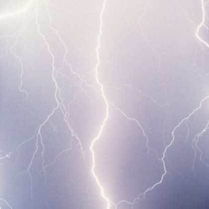 След няколко почти летни дни с температури достигащи до 28