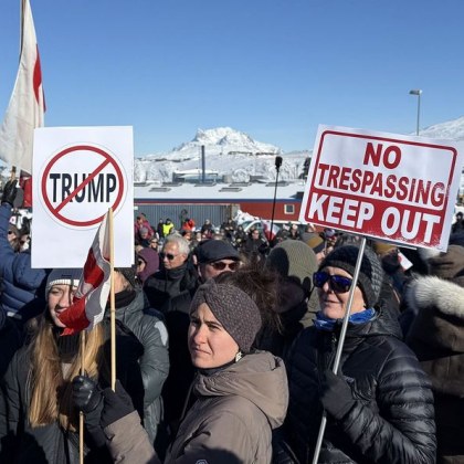 Жители на гренландската столица Нуук и втория по големина град