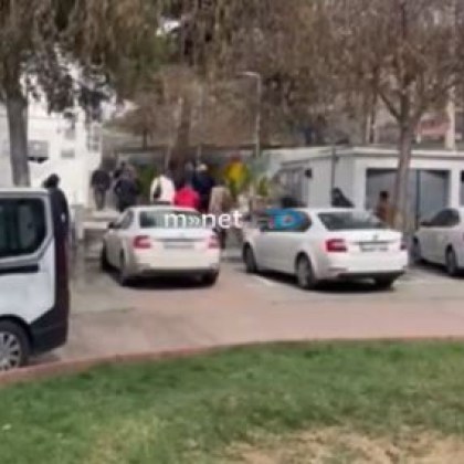 Властите в Северна Македония изземат документи от сградата на Община