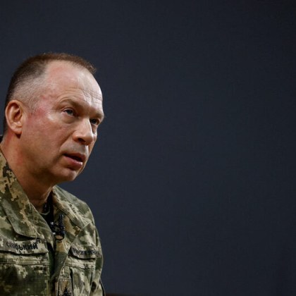 Твърди се че главнокомандващият на въоръжените сили на Украйна Александър