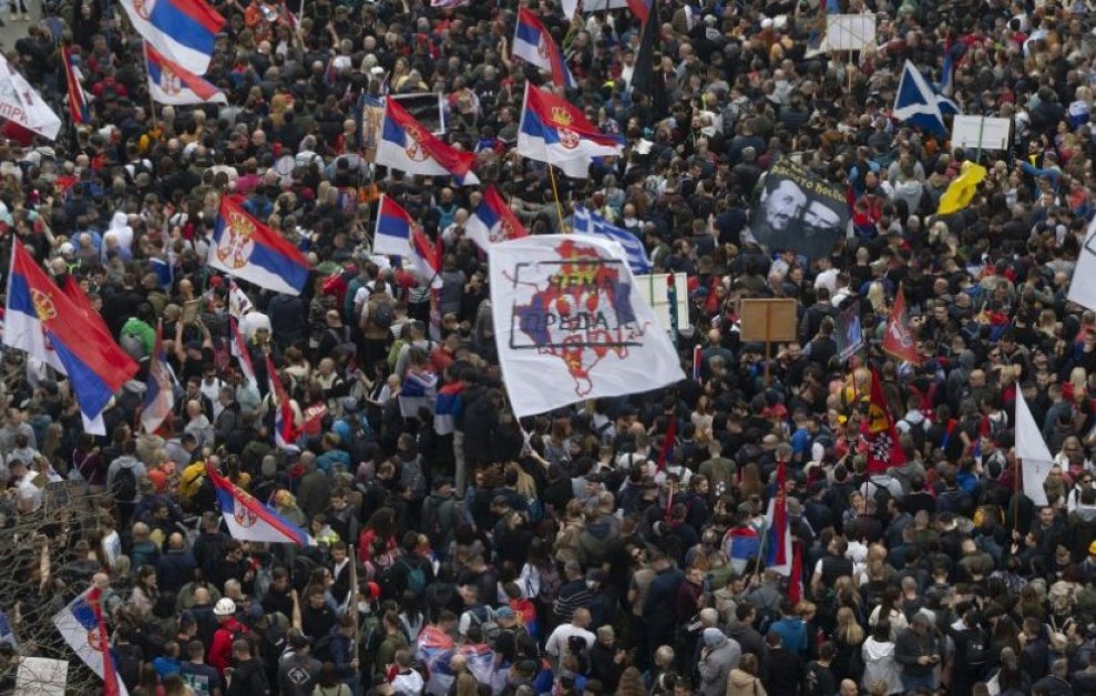 Пребиха протестиращи студенти в Нови Сад