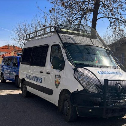 Баща помогна на сина си да отвлече съпругата си от