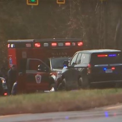 Въоръжен мъж беше задържан след престрелка пред централата на ЦРУ