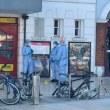 Мъж е убит до метростанция в Лондон