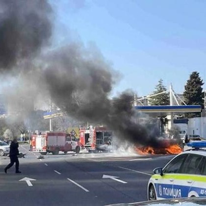 Тежка катастрофа стана на входа на Бургас Автомобил изгоря до