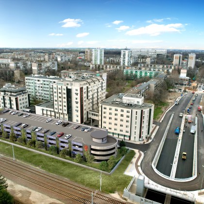 Напредва строителството на многоетажния паркинг който УМБАЛ Каспела започна през