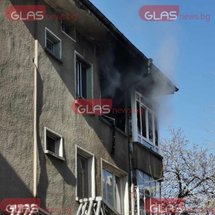 Служители от Първо РУ изясняват причините за възникнал пожар в