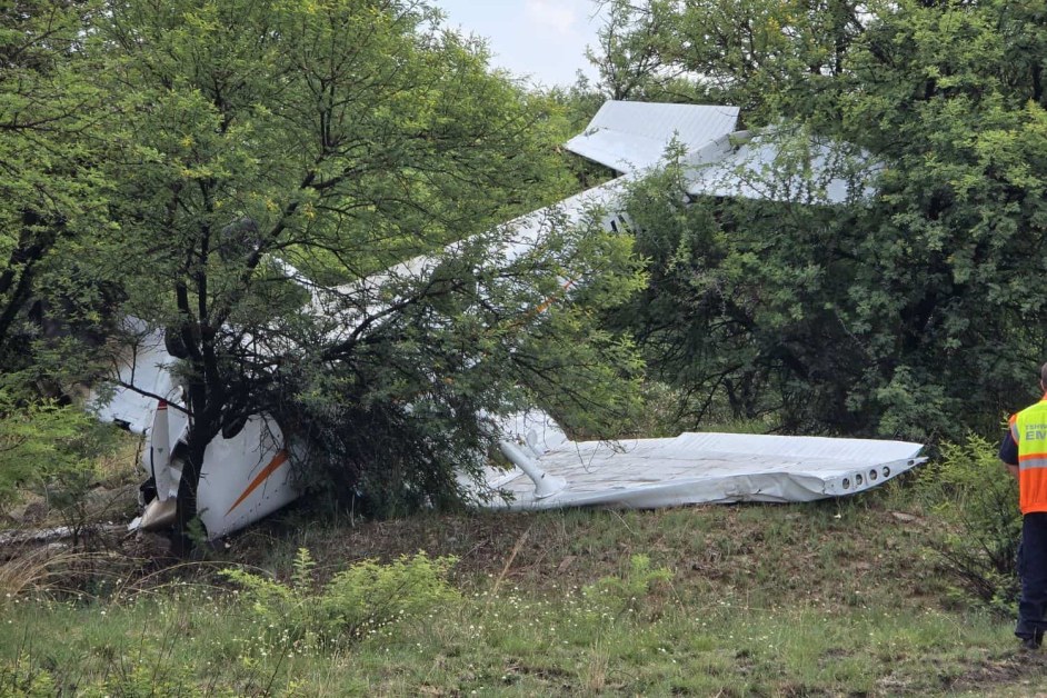 Малък самолет се разби в Германия, дете успя да се спаси