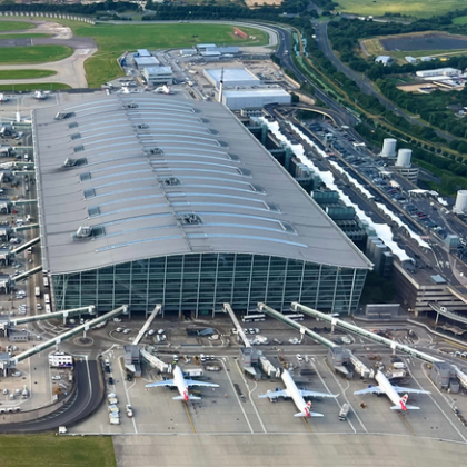 Летище Хийтроу е напълно работещо каза говорител в събота ден