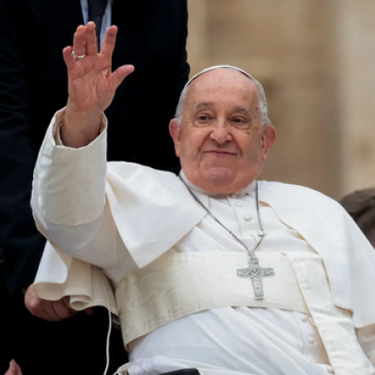 Папа Франциск планира утре да се появи за първи път