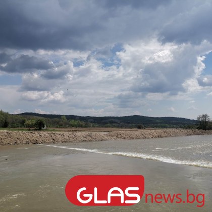 Облачно време и превалявания от дъжд ни очакват днес