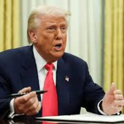 В САЩ избухна скандал около портрет на Доналд Тръмп изложен