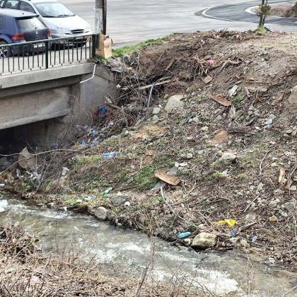 Покъртително е състоянието около реката в столичния квартал Драгалевци Това