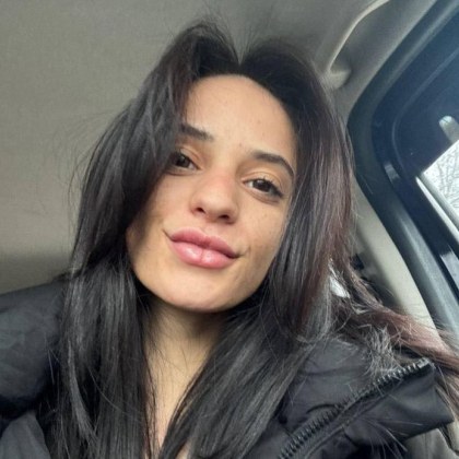 Симона Златкова Карамукова е млада жена на 24 години от