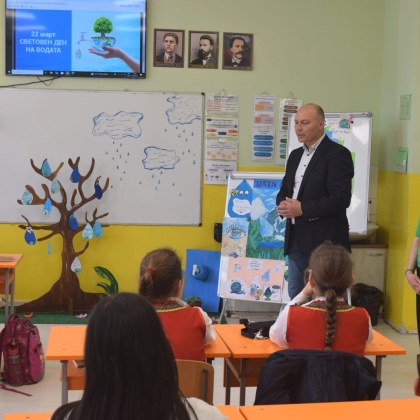 Четвъртокласниците от ОУ Св Св Кирил и Методий във Войводиново