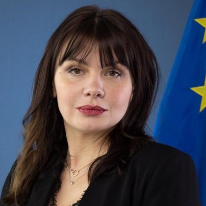 Българският европейски прокурор Теодора Георгиева е временно отстранена Това съобщиха