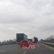 Камиони и кола се сблъскаха на пътя Баня - Карлово СНИМКИ