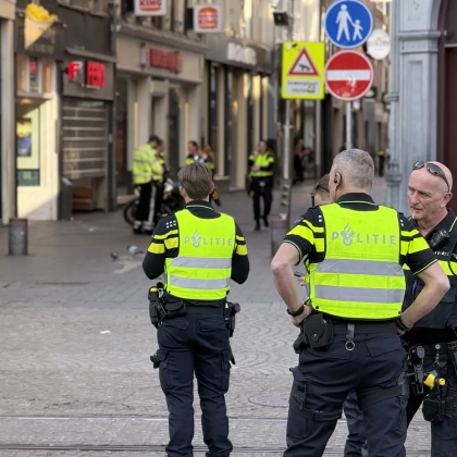 Заподозреният за нападението с нож в центъра на Амстердам по рано