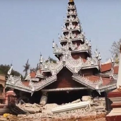 В неделя спасителни екипи от Сингапур и Мианмар извадиха жив