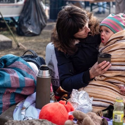 Около 6000 болни възрастни ранени и уязвими украинци са в