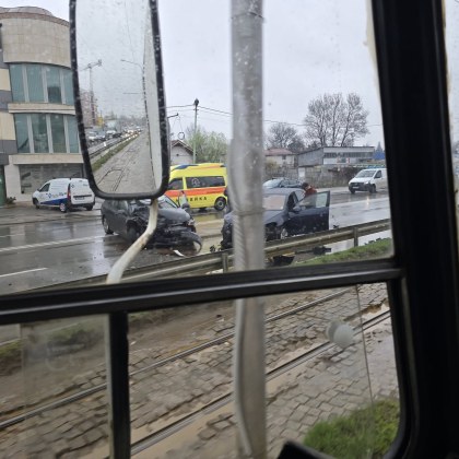 Катастрофа стана днес на бул Овча купел в София Два