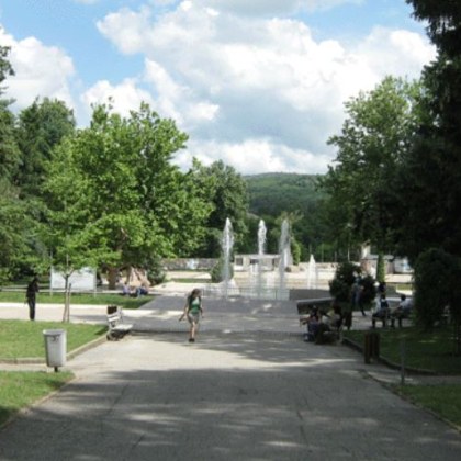 Майка твърди че са пребили 11 годишната ѝ дъщеричка посред бял